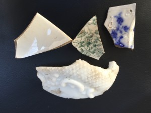Bits of porcelain and dishware.